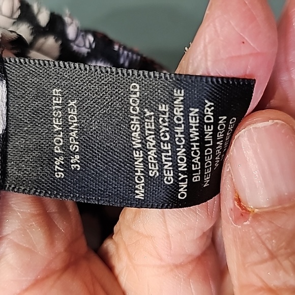 WHITE HOUSE BLACK MARKET, women's Y2K Top Black and white dots. Size small. - Picture 8 of 10